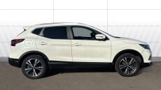 Nissan Qashqai 1.2 DiG-T N-Connecta 5dr Petrol Hatchback